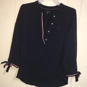 Ladies XS/TP/XP Tommy Hilfiger Top! Adorable 😍